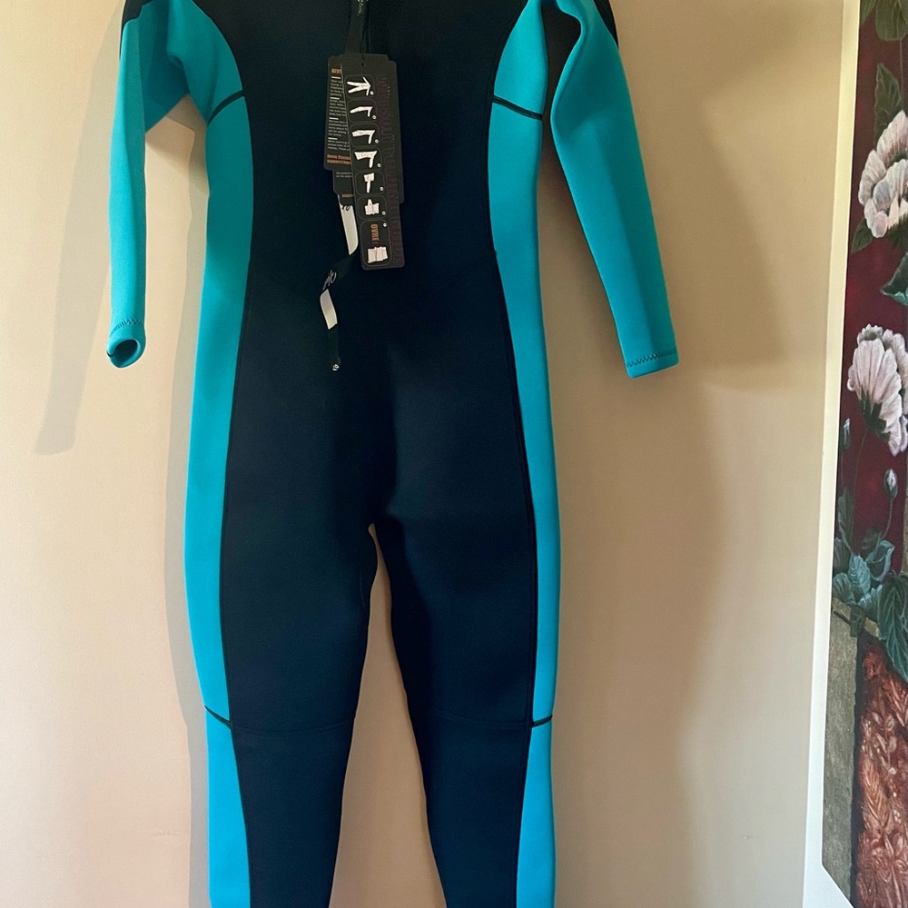 NWT! Hevto Women Wetsuit! Size 12… - Picture 2 of 9